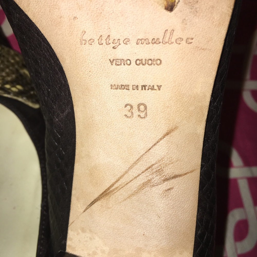 Shoes - Picture 4 of 4